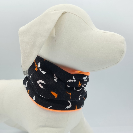 Halloween Loop für Hunde schwarz mit orangenen & weißen Fledermäusen